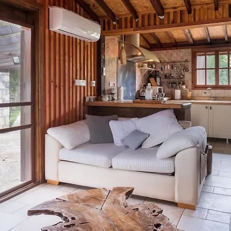 Moulos Chalet Hideaway By The Sea *