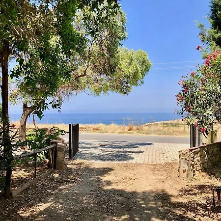 Moulos Chalet Hideaway By The Sea Hébergement de vacances Agios Nikolaos (Famagusta)