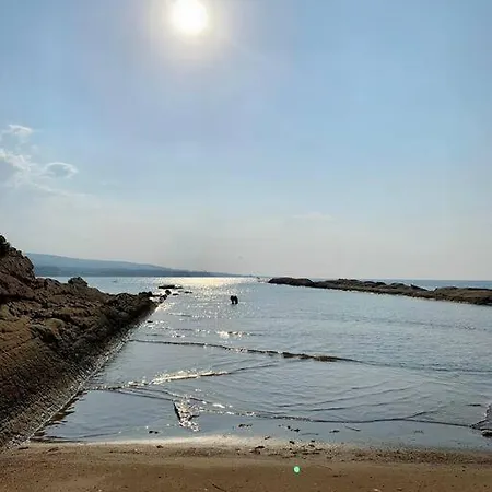 Dom wakacyjny Moulos Chalet Hideaway By The Sea Agios Nikolaos (Famagusta)