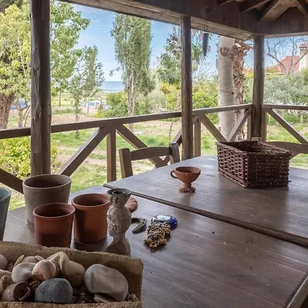 Dom wakacyjny Moulos Chalet Hideaway By The Sea *